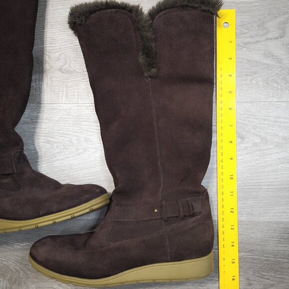 Lands' End Ladies Size 7.5 Faux Suede Dark Brown Faux Fur Lined Wedge Heel Boots - Picture 3 of 7